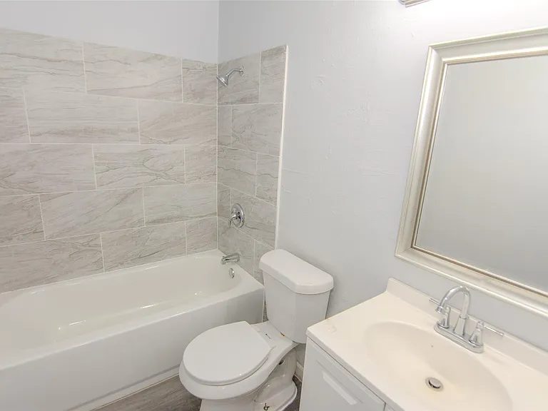9706 Farragut St — Photo 11