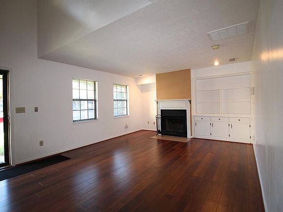 3rd image of 3441 Laredo Dr Unit 63