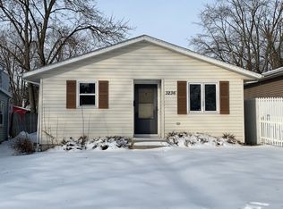 3236 Gilboa Ave, Zion, IL 60099