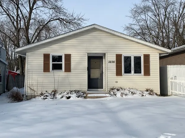 3236 Gilboa Ave, Zion, IL 60099
