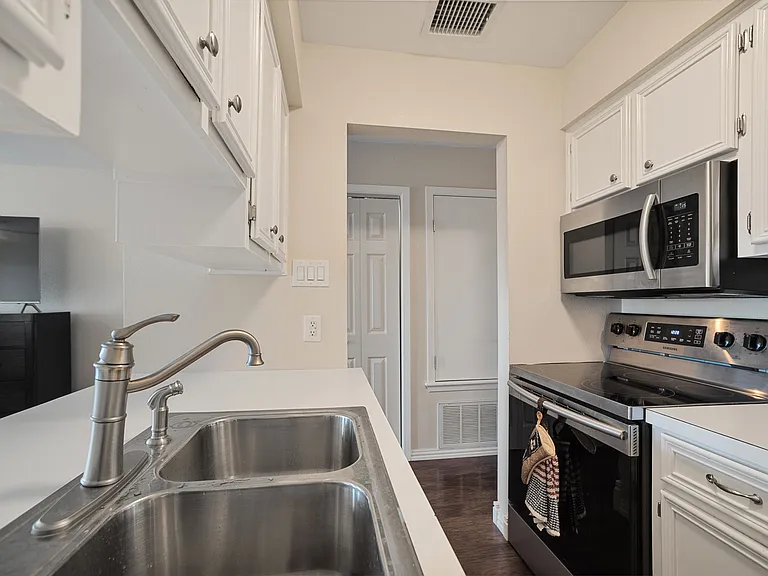 13997 Fortuna Bay Dr #203 — Photo 5