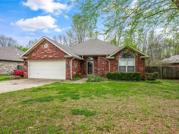 3529 W Marsh St, Fayetteville, AR 72704