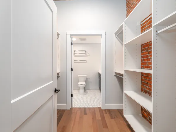 Hotel Street Apartments