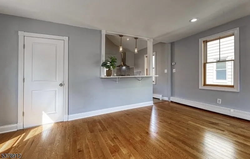 2 bed, 1.5 bath, $2,800 — Photo 4