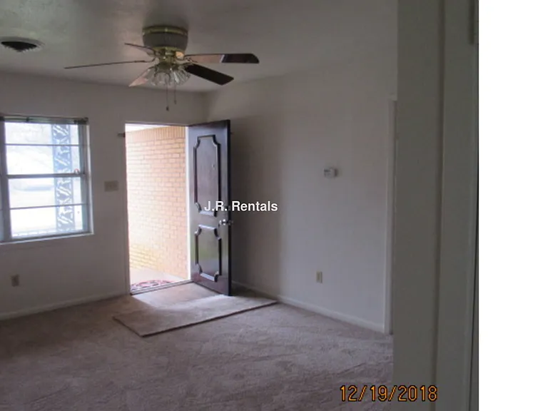 416 Nauert St — Photo 2