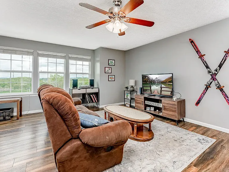 199 Birds Eye View Dr — Photo 11