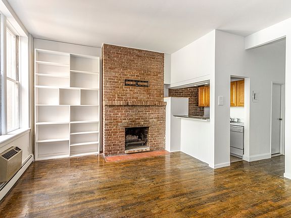 3rd image of 61 W 89th St APT 1B