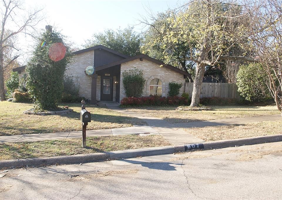 1st image of 607 Southwood Ct #D
