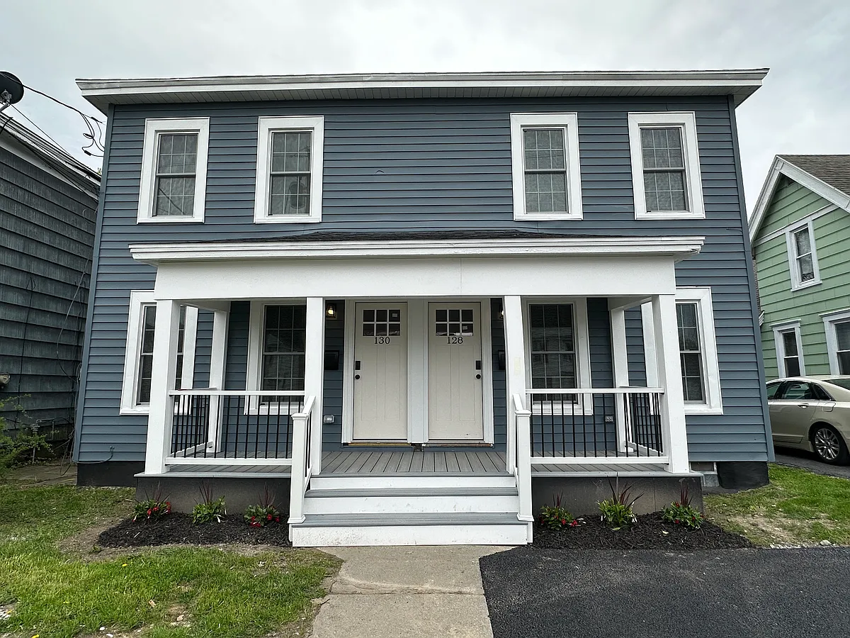 Building Photo - 128 Caroline Ave #2