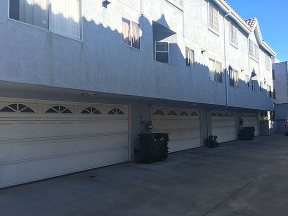 4th image of 9216 Tobias Ave Unit 12
