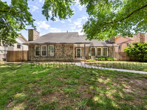 1111 E Redwood Rd