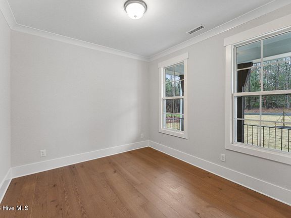 2nd image of 269 Oak Meadow Lane