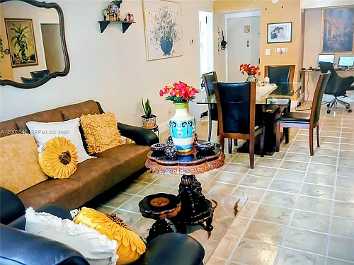 3101 N Country Club Dr Photo 1