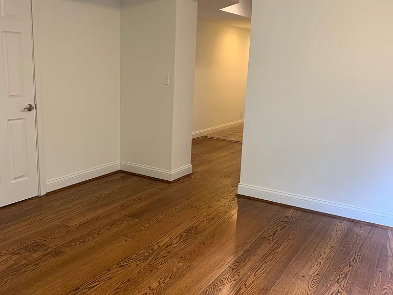 2534 Erie Ave #3 — Photo 8