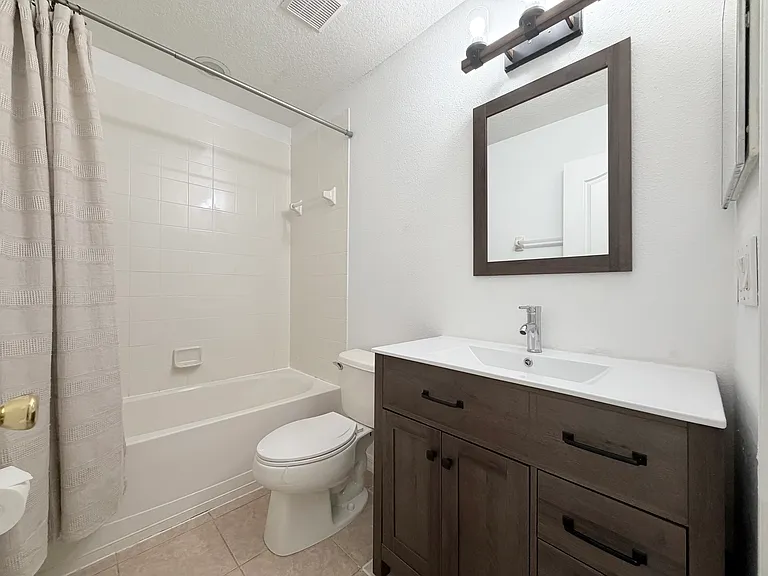2123 Portcastle Cir — Photo 12