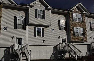 2nd image of 207 Mountain Dr