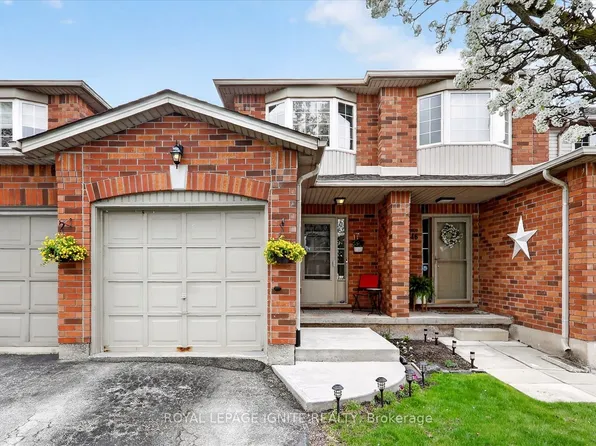 174 Highbury Dr #17, Hamilton, ON L8J 3T8