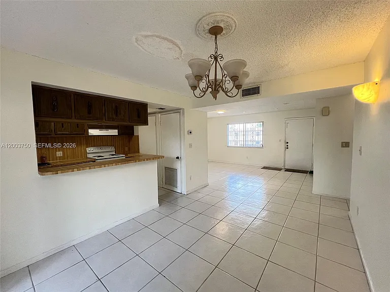 8401 SW 107th Ave #322E — Photo 4