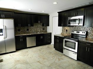 1402 Crown Point Ct, Dayton, OH 45434