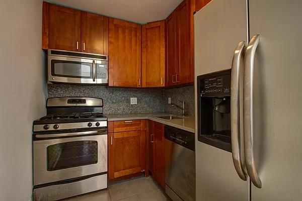 Rented by Compass | media 38