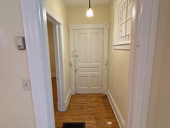 4th image of 465 Grand Ave #1
