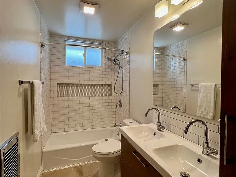 228 W Lemon Ave #B — Photo 13