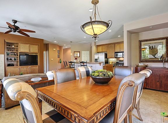 2nd image of 360 E Ameno Dr