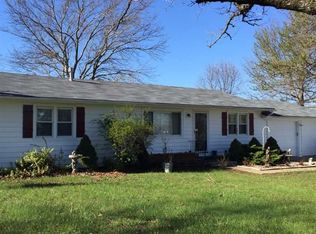 1439 NE 46th St, Topeka, KS 66617