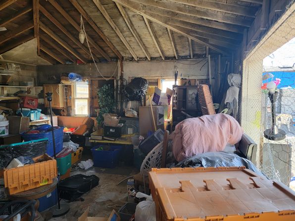 albuquerque-new-mexico-447359645 picture