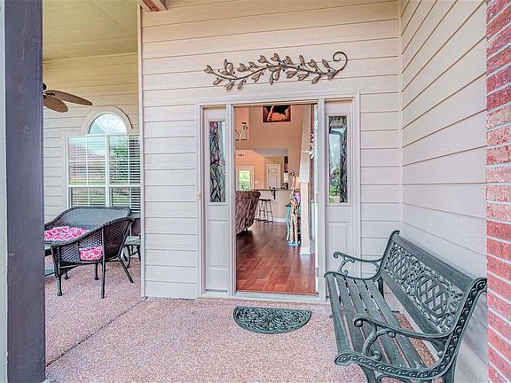 3rd image of 485 Tate Dr
