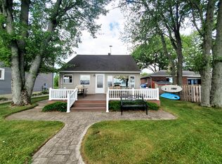 1218 Shoreline Dr, Houghton Lake, MI 48629