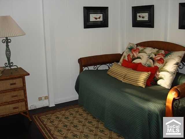 2nd image of 209 Cypress Dr