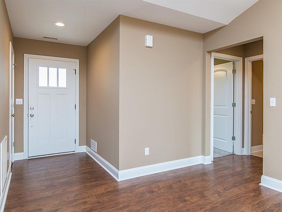 3rd image of 214 Windward Way