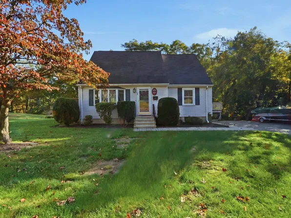 68 Miles St, Millbury, MA 01527