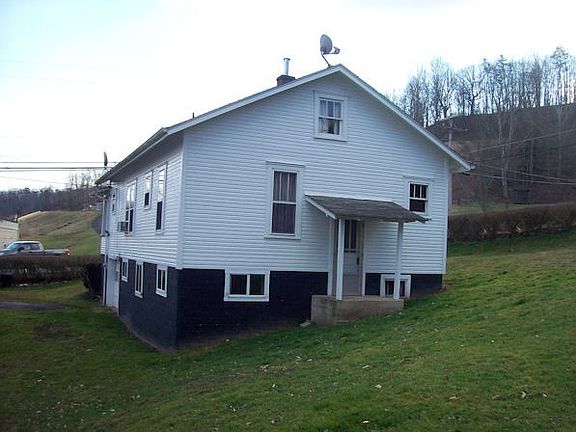 3rd image of 1 Whiting Ave