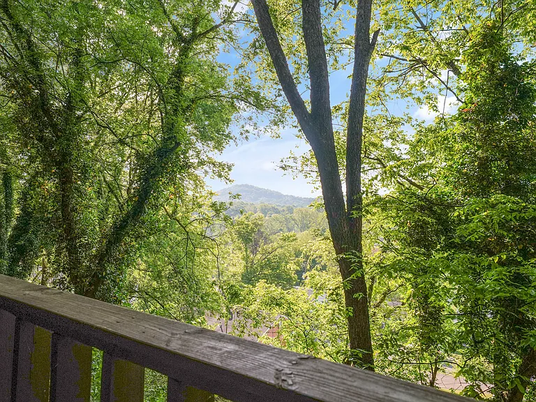 Hillwood Villas — Photo 57