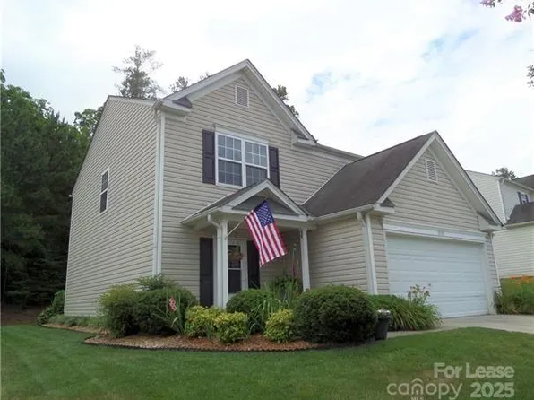 6528 Forest Cross Dr, Charlotte, NC 28216