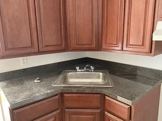 Rented by Premier One Realty LLC | media 6