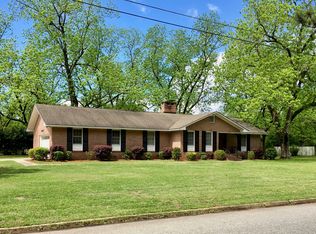 104 Lakeview Dr, Eufaula, AL 36027