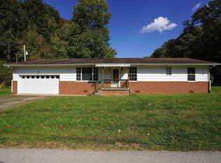 4318 Big Flint Rd, West Union, WV 26456