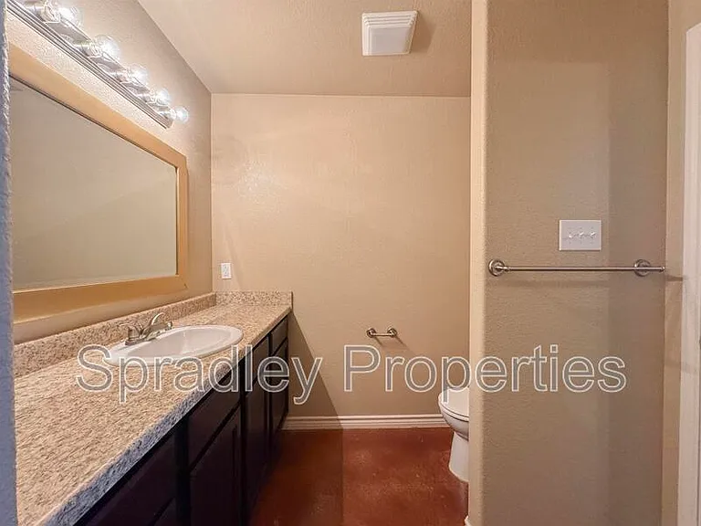 1538 Chance Ct — Photo 11