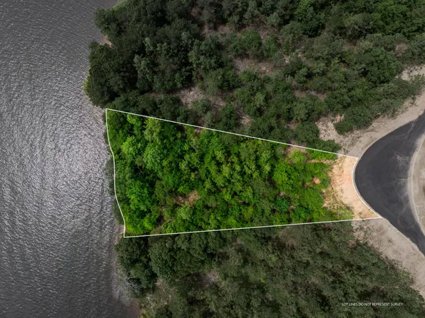 74 Red Wiggler Way, Lumberton, MS 39455