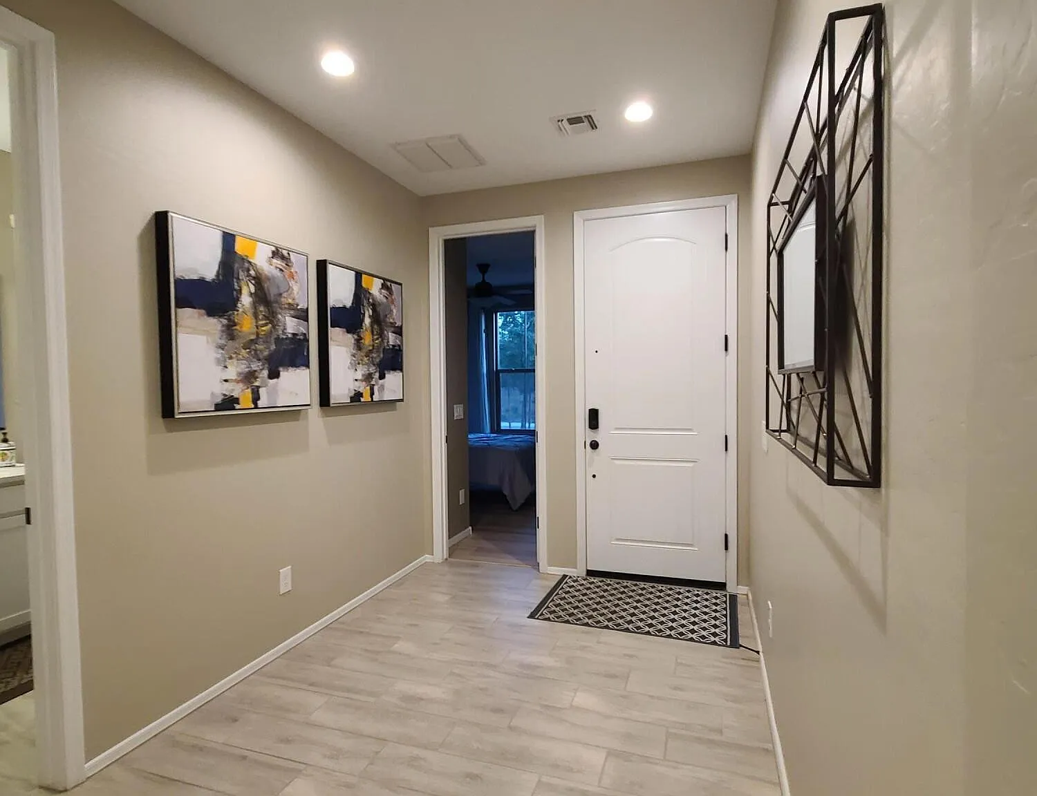 3 bed, 3.0 bath, 1878 sqft, $2,800 — Photo 2