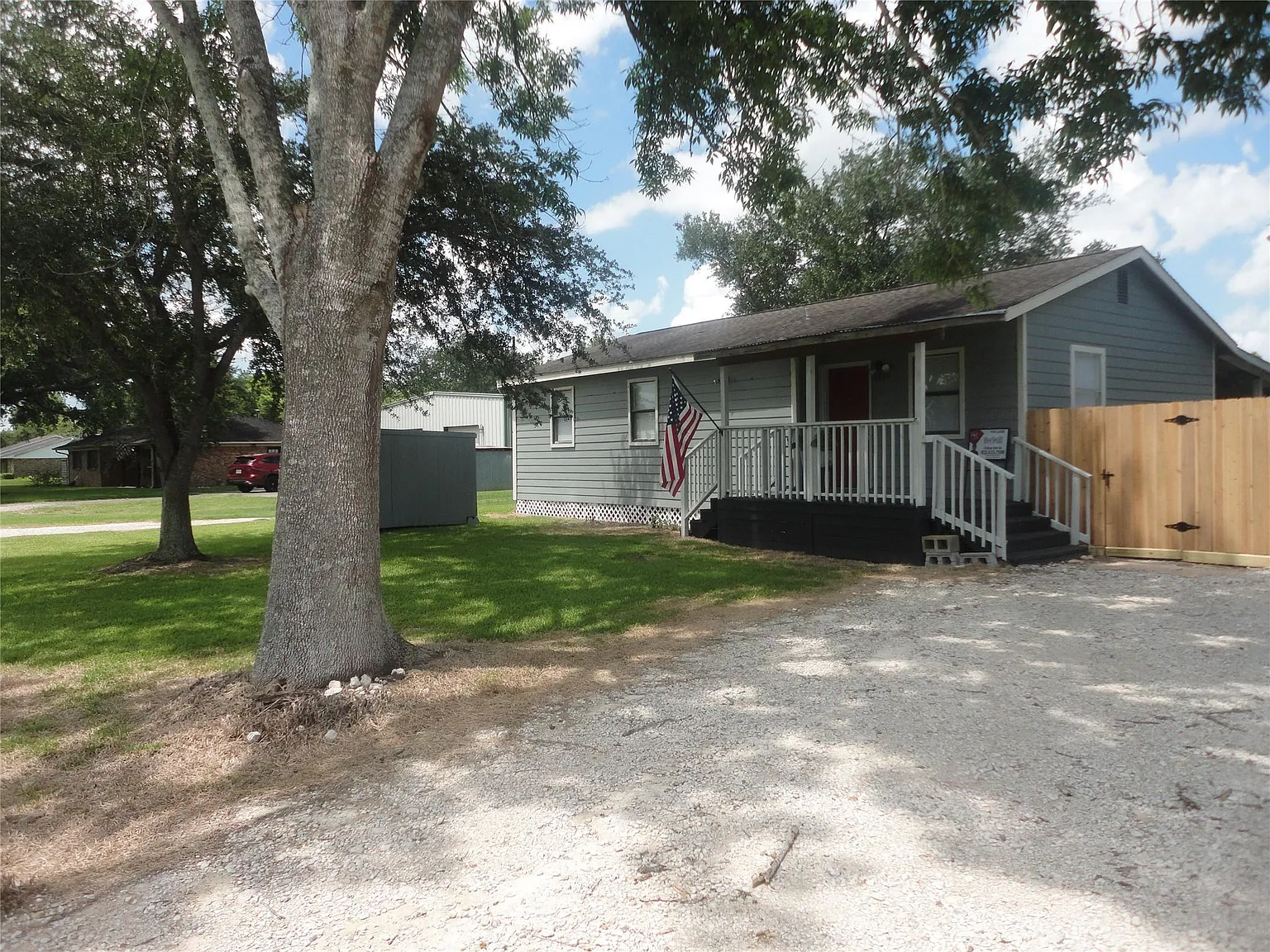 3 bed, 984 sqft, $2,250 — Photo 2
