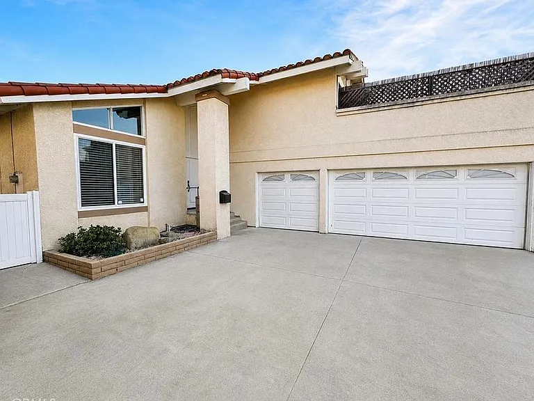 14222 Enfield Cir — Photo 20