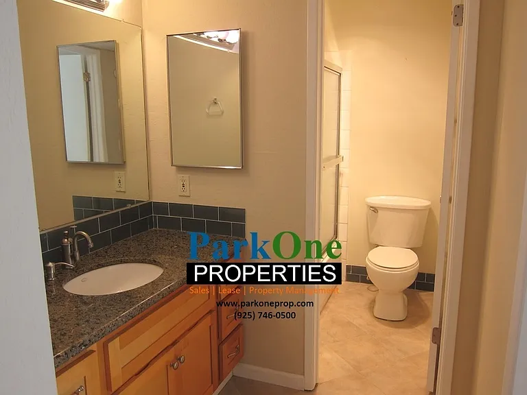 340 N Civic Dr #202 — Photo 7