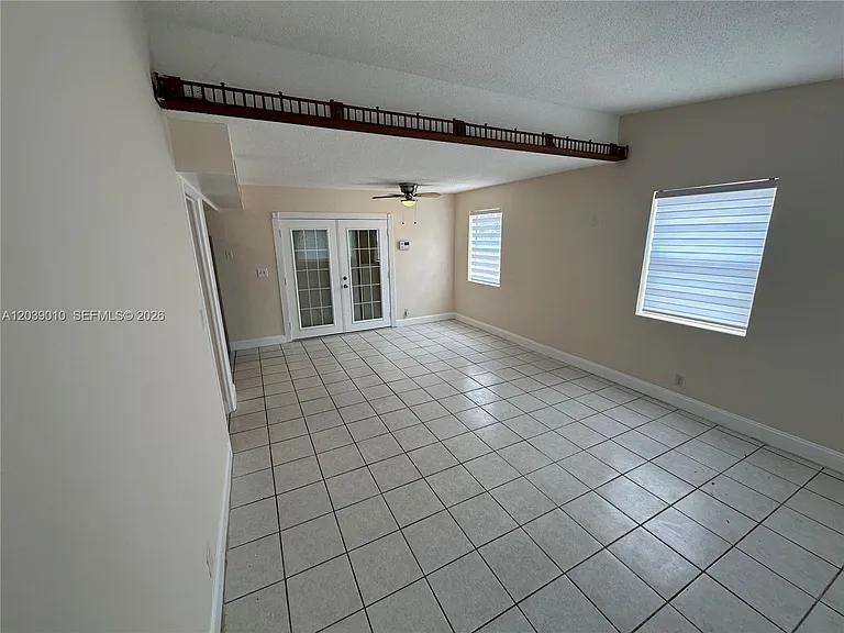 4410 SW 39th St — Photo 4