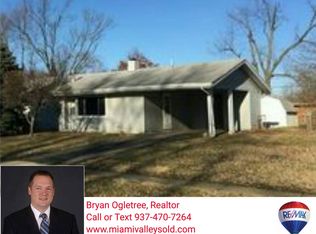 402 Darnell Dr, Dayton, OH 45431