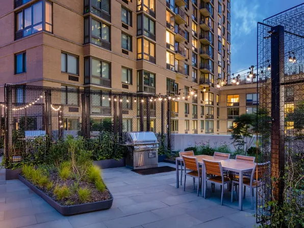 4-75 48th Avenue image 16 of 52