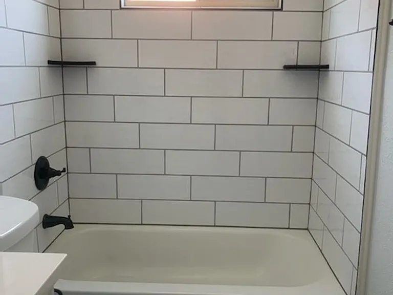 Beautifully Renovated 2 bedroom in Aurora- Near Stanley Marketplace! — Photo 10